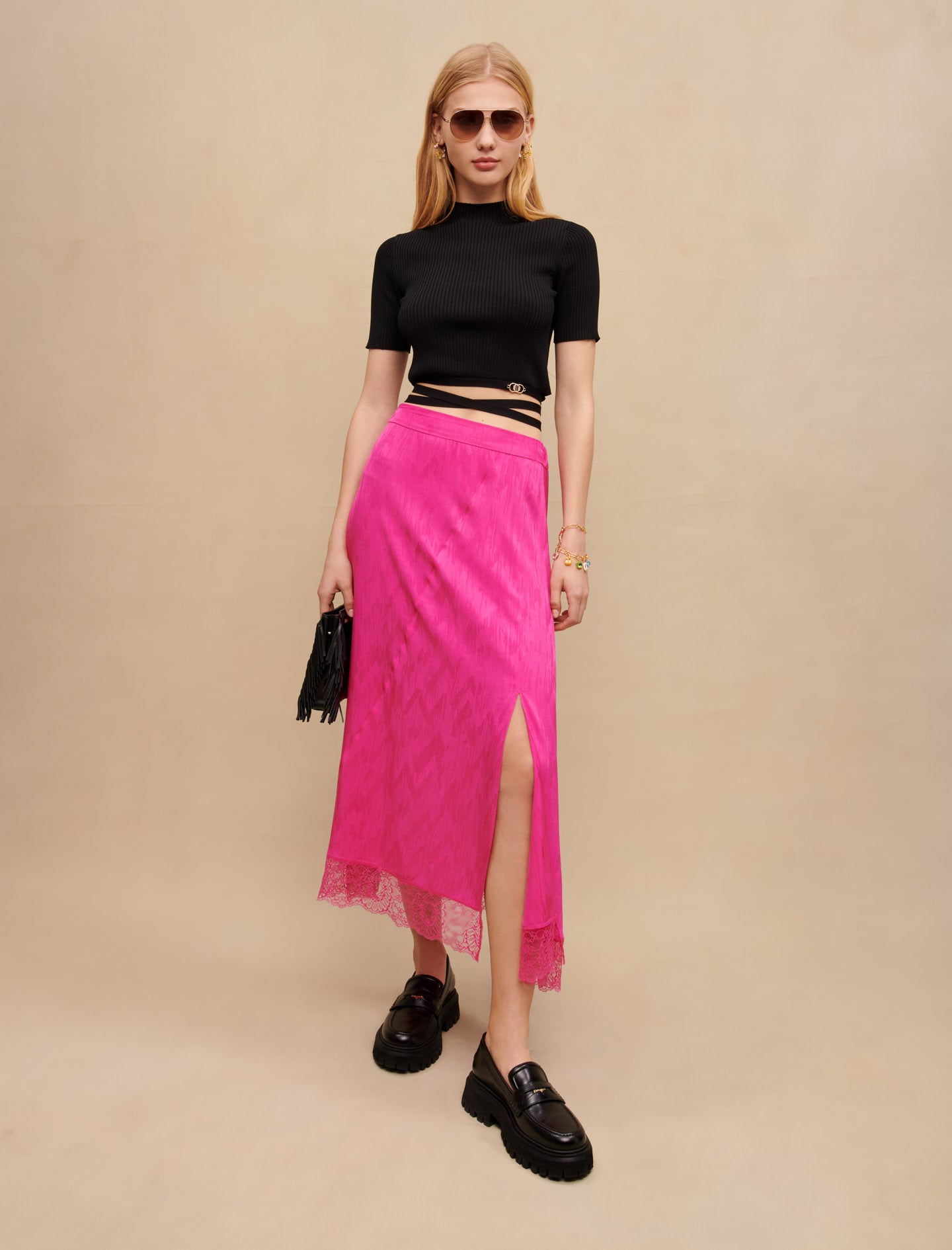 Cintura Outfit Con Falda Larga Abierta Outfit Con Falda Negra