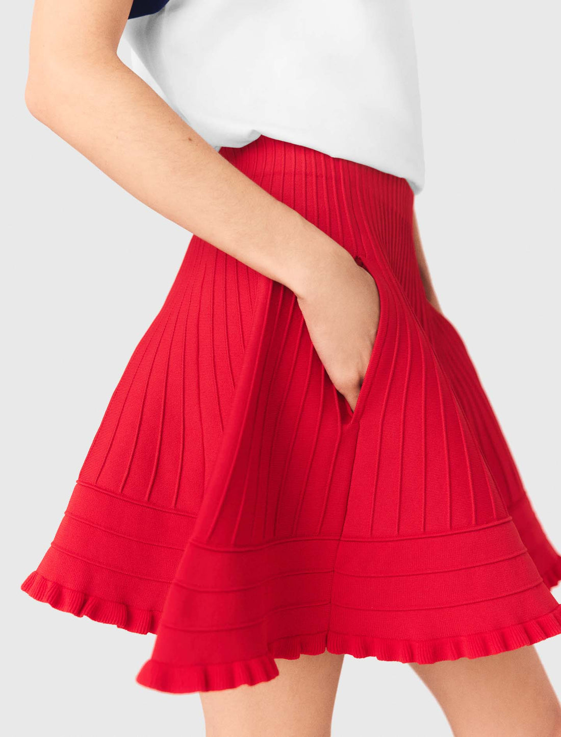 Falda corta de punto compacto