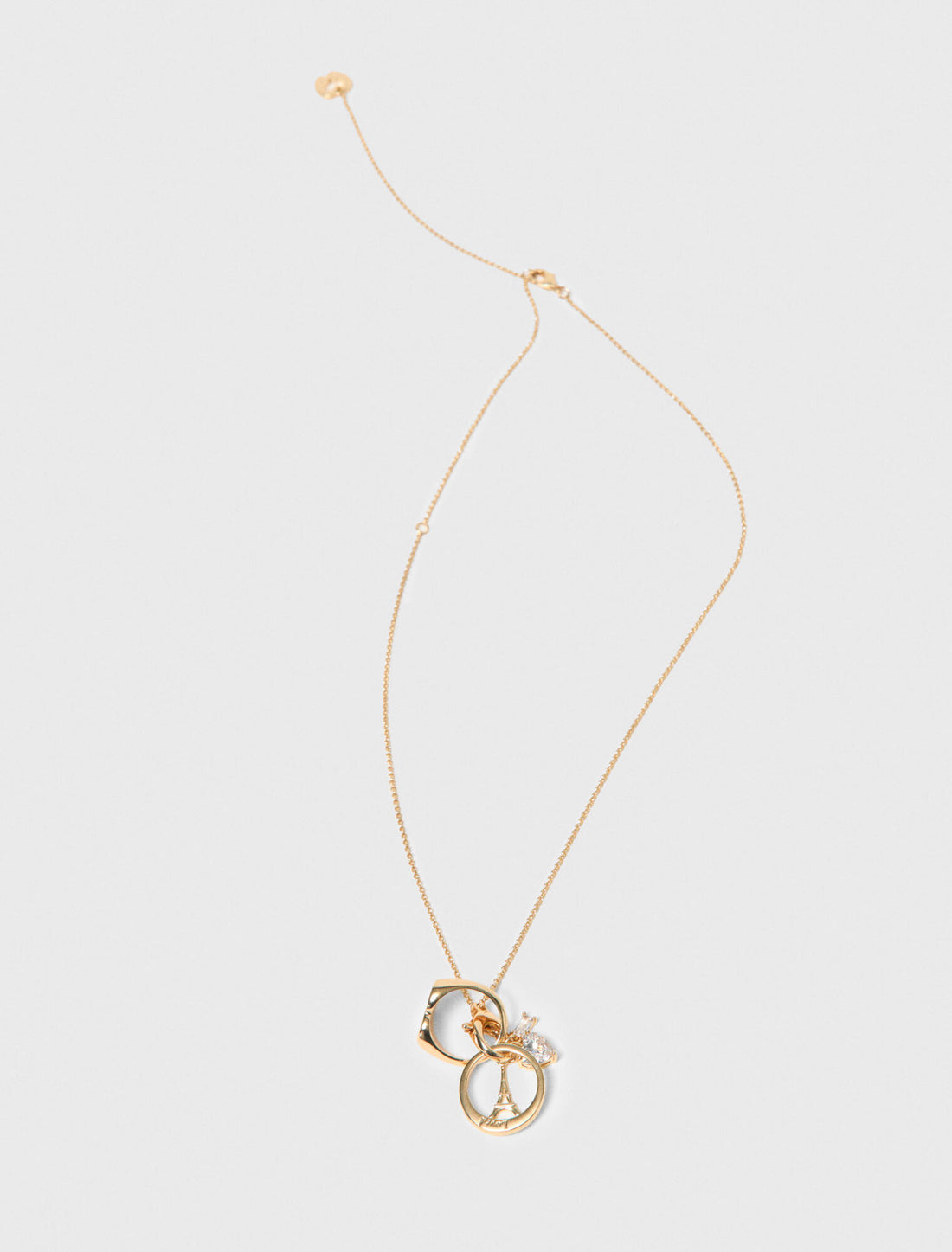 Collar dorado con anillas