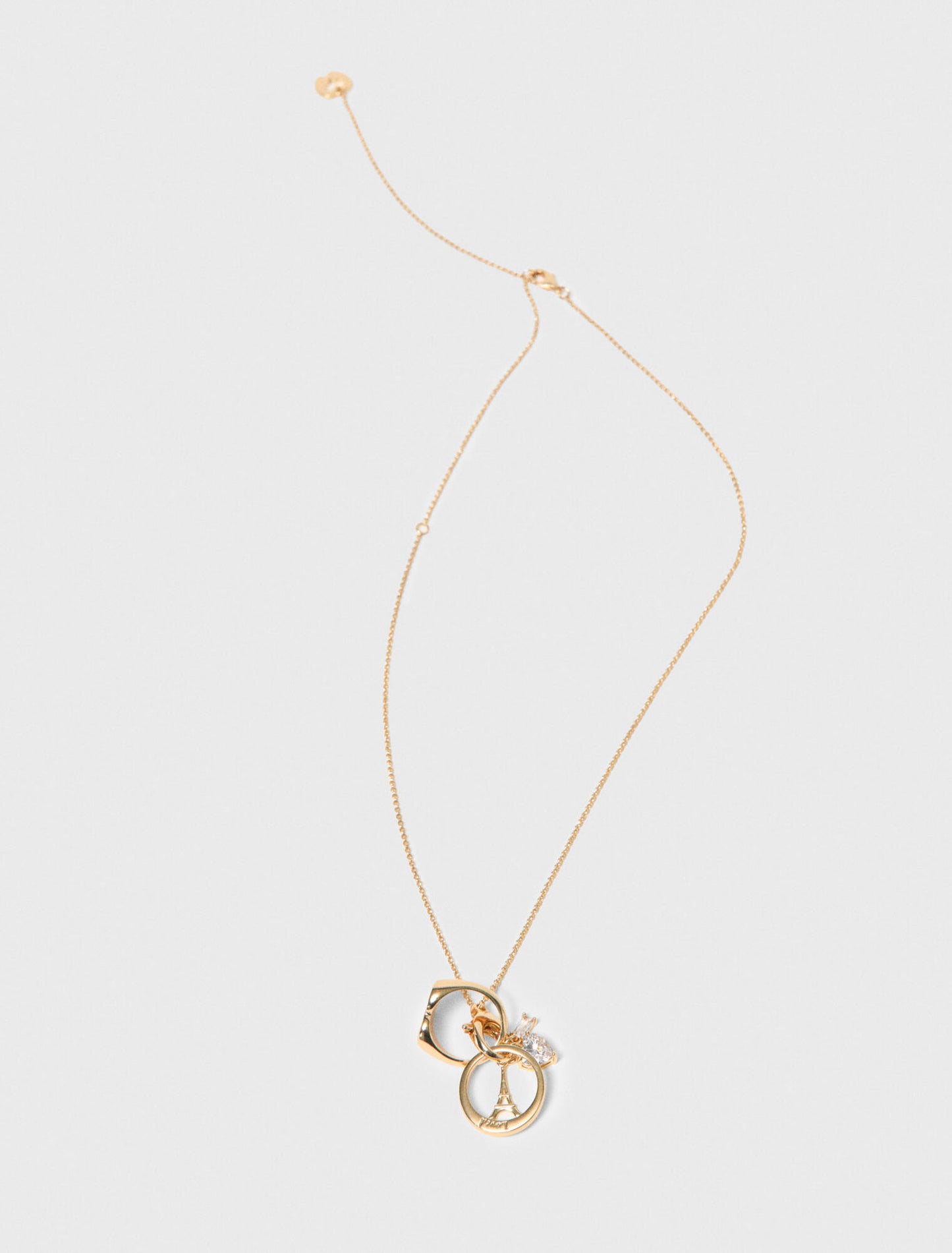 Collar dorado con anillas