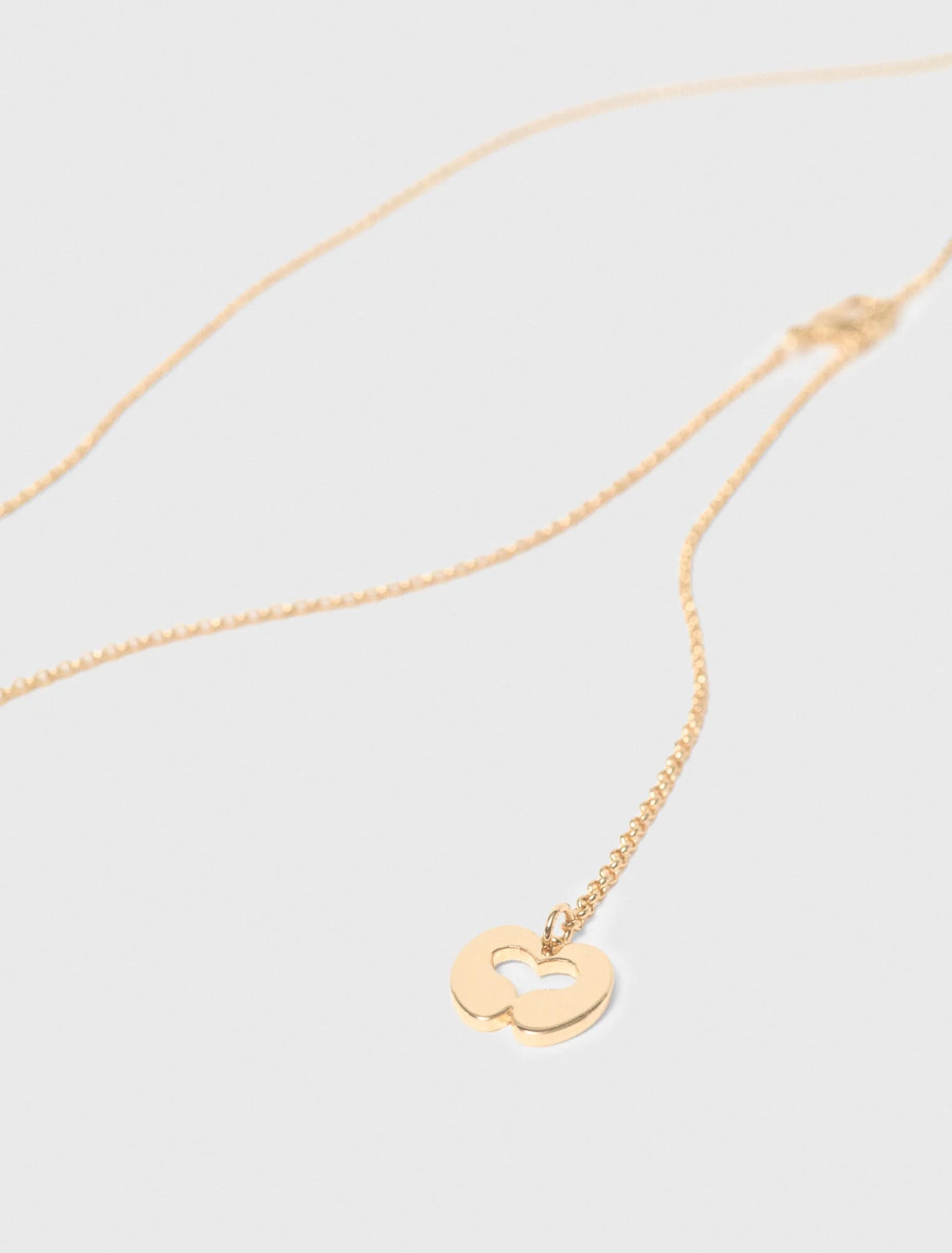 Collar dorado con anillas