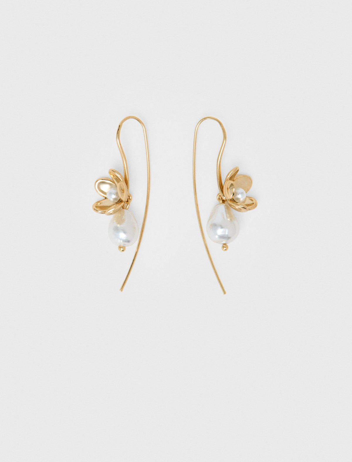 Pendientes finos con flor