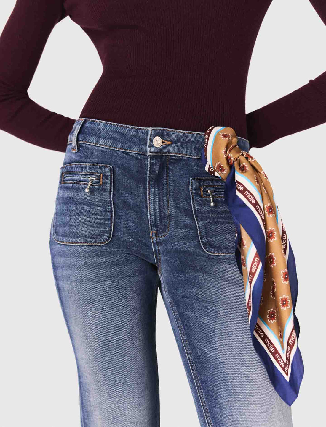Vaquero bootcut con bolsillos