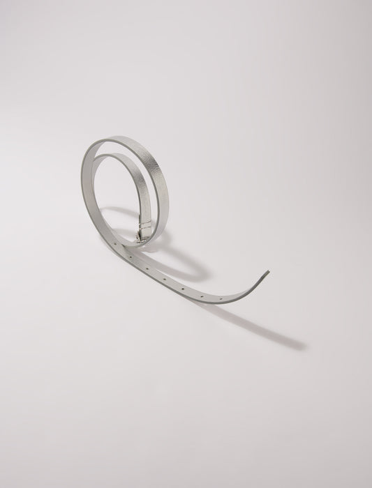 Cinturón fino con hebilla Clover