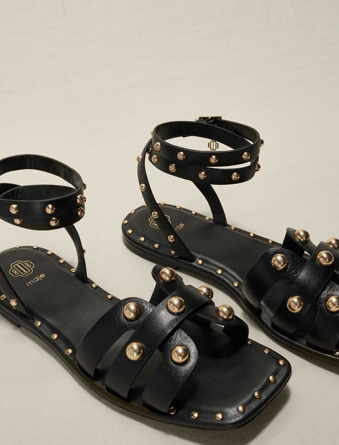 Sandalias de piel con tachuelas