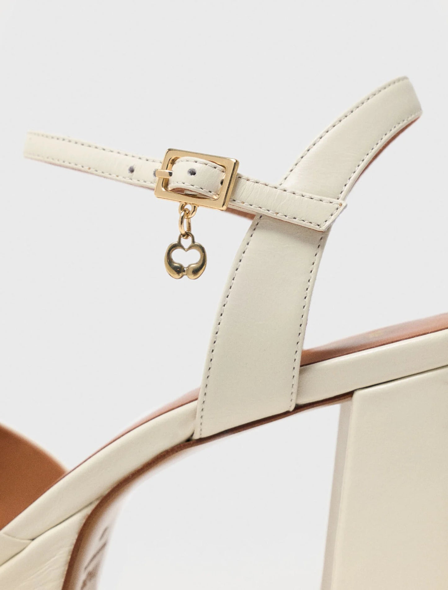 Sandalias de cuero de plataforma