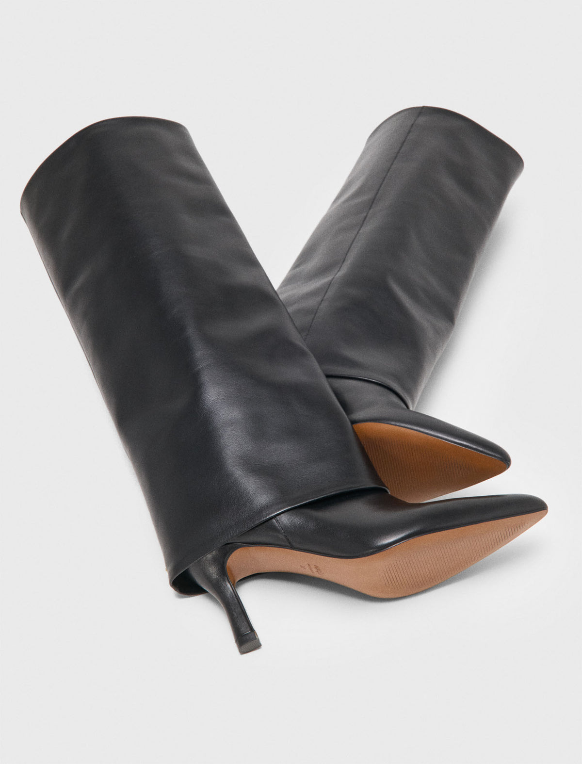 Botas tubulares de tacón de piel