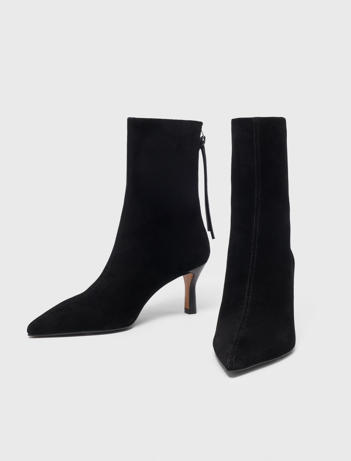 Botines de ante en punta