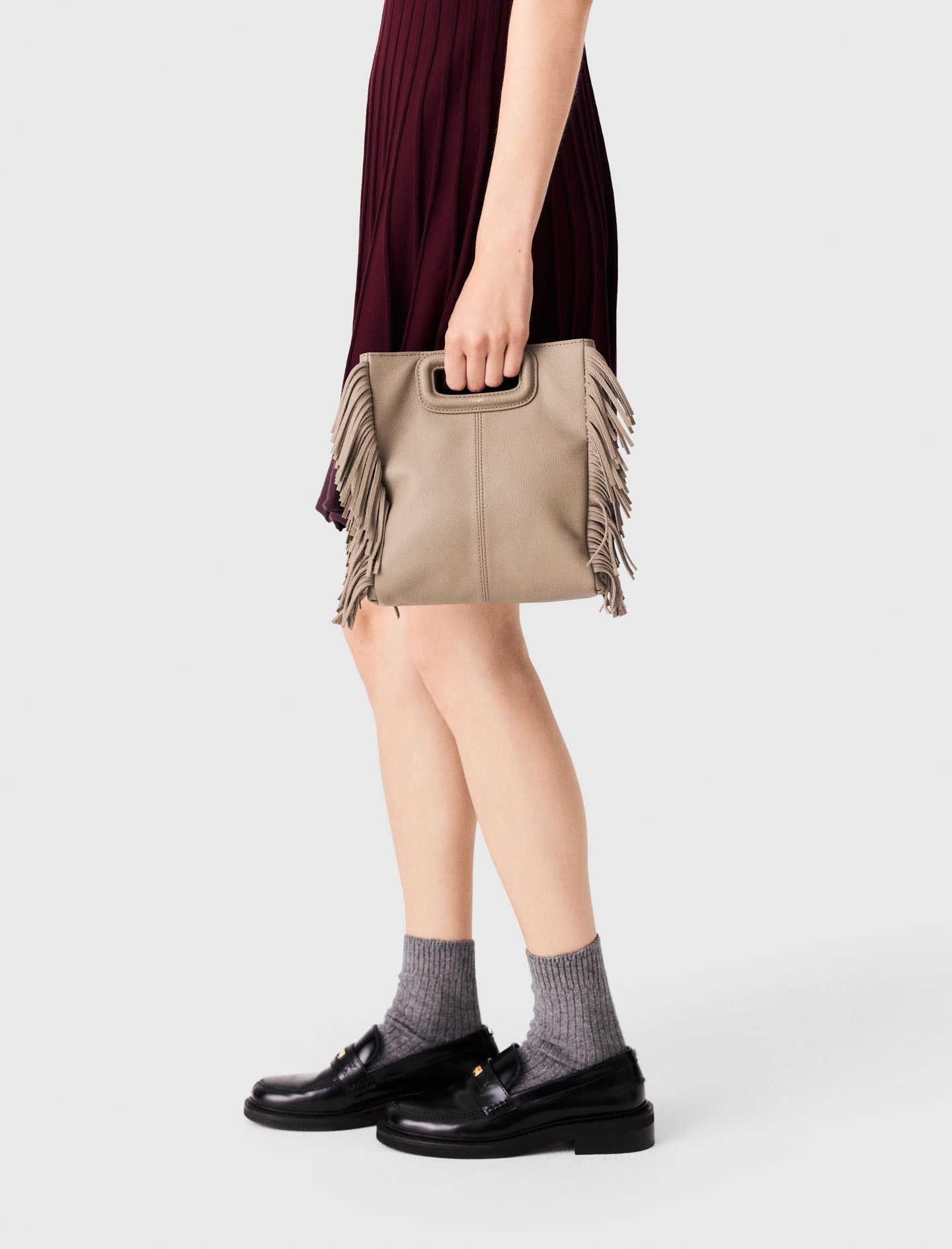 Bolso M de cuero granulado