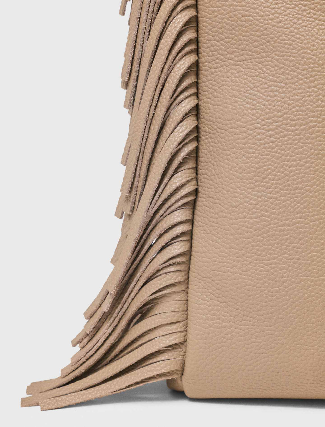 Bolso M de cuero granulado