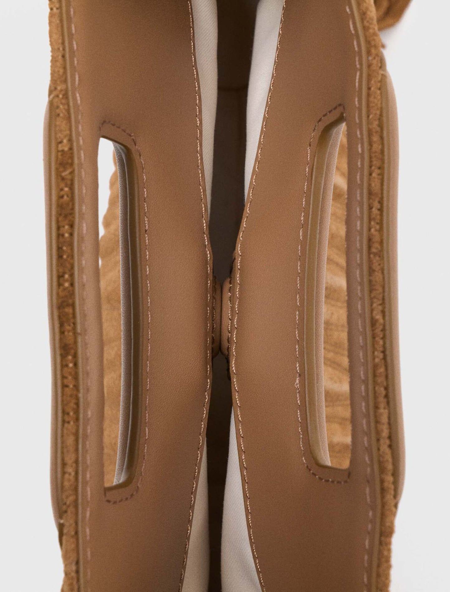 Bolso M de ante acolchado