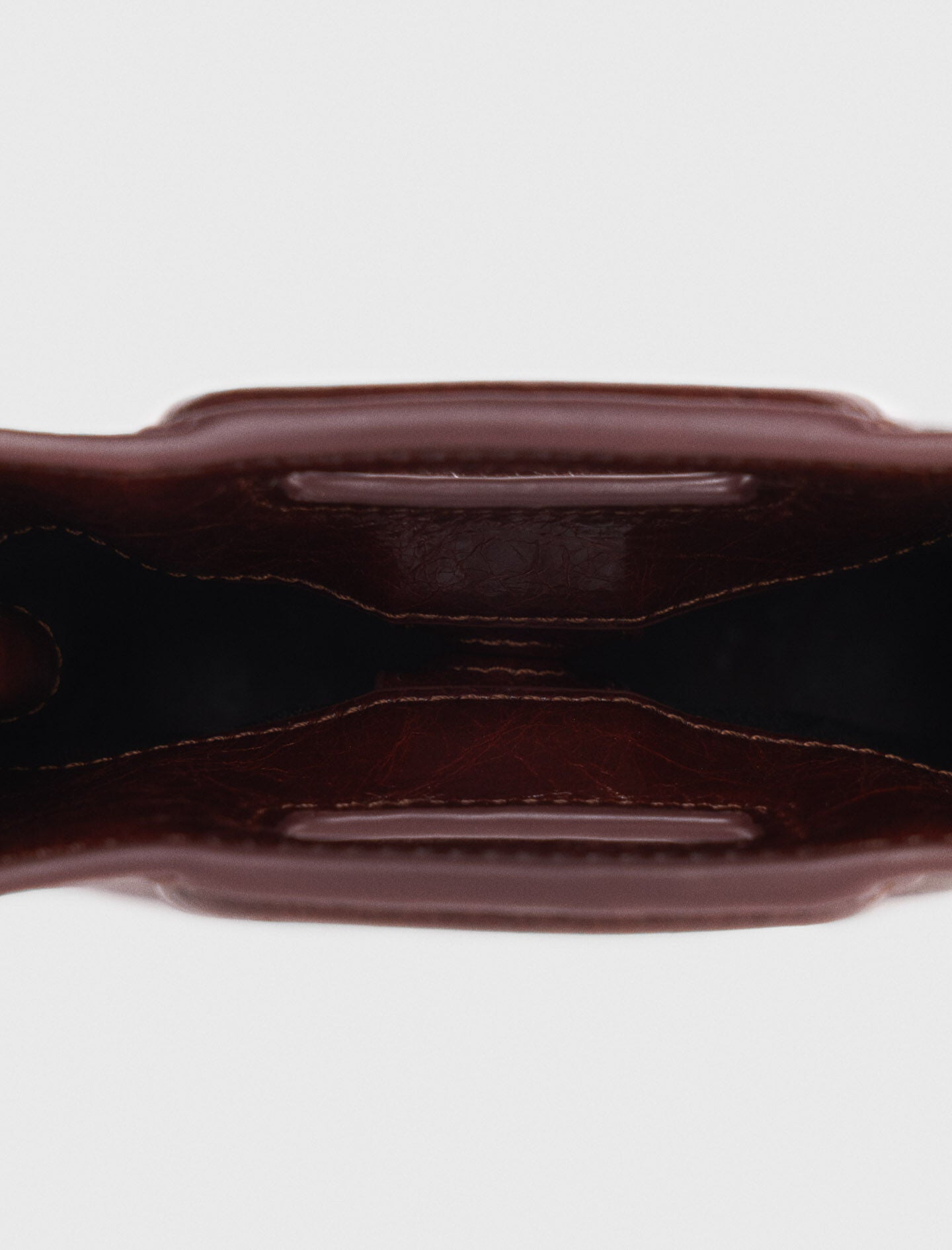 Bolso M mini de cuero agrietado
