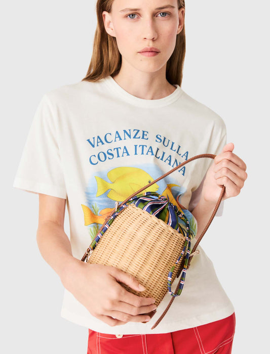 Cesta de mimbre con saco estampado