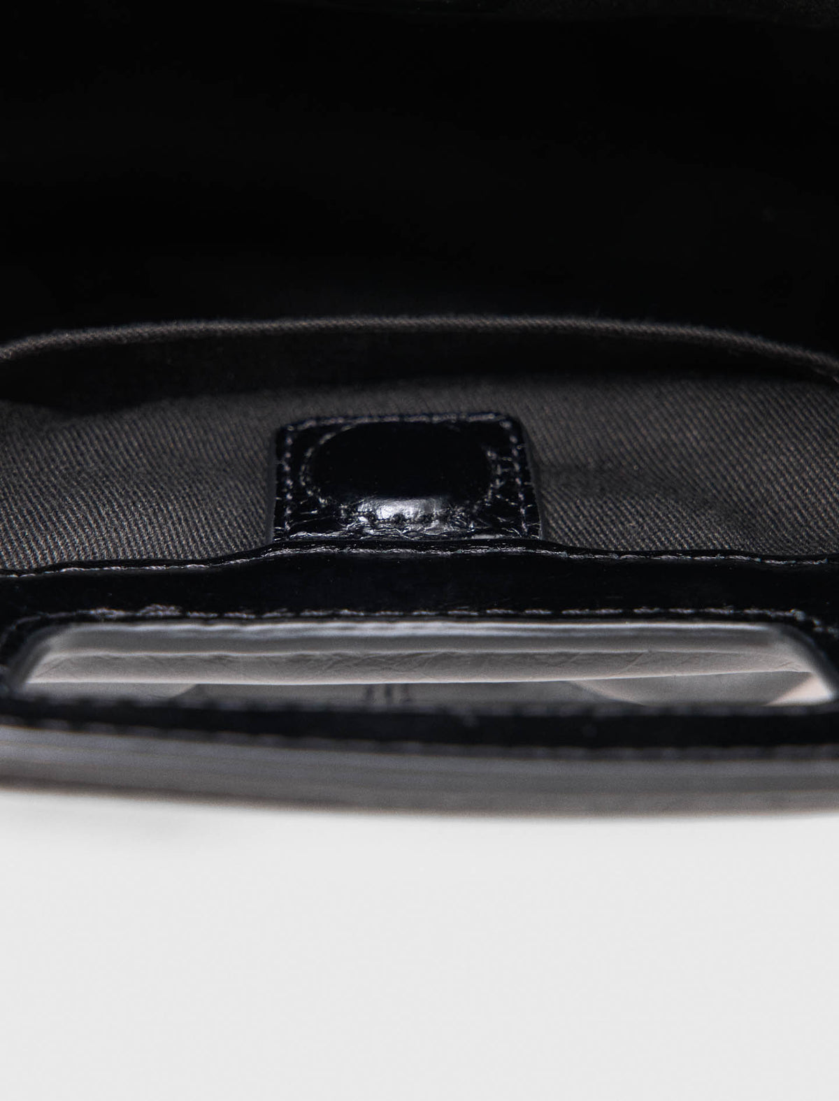 Clutch Milpli de cuero craquelado