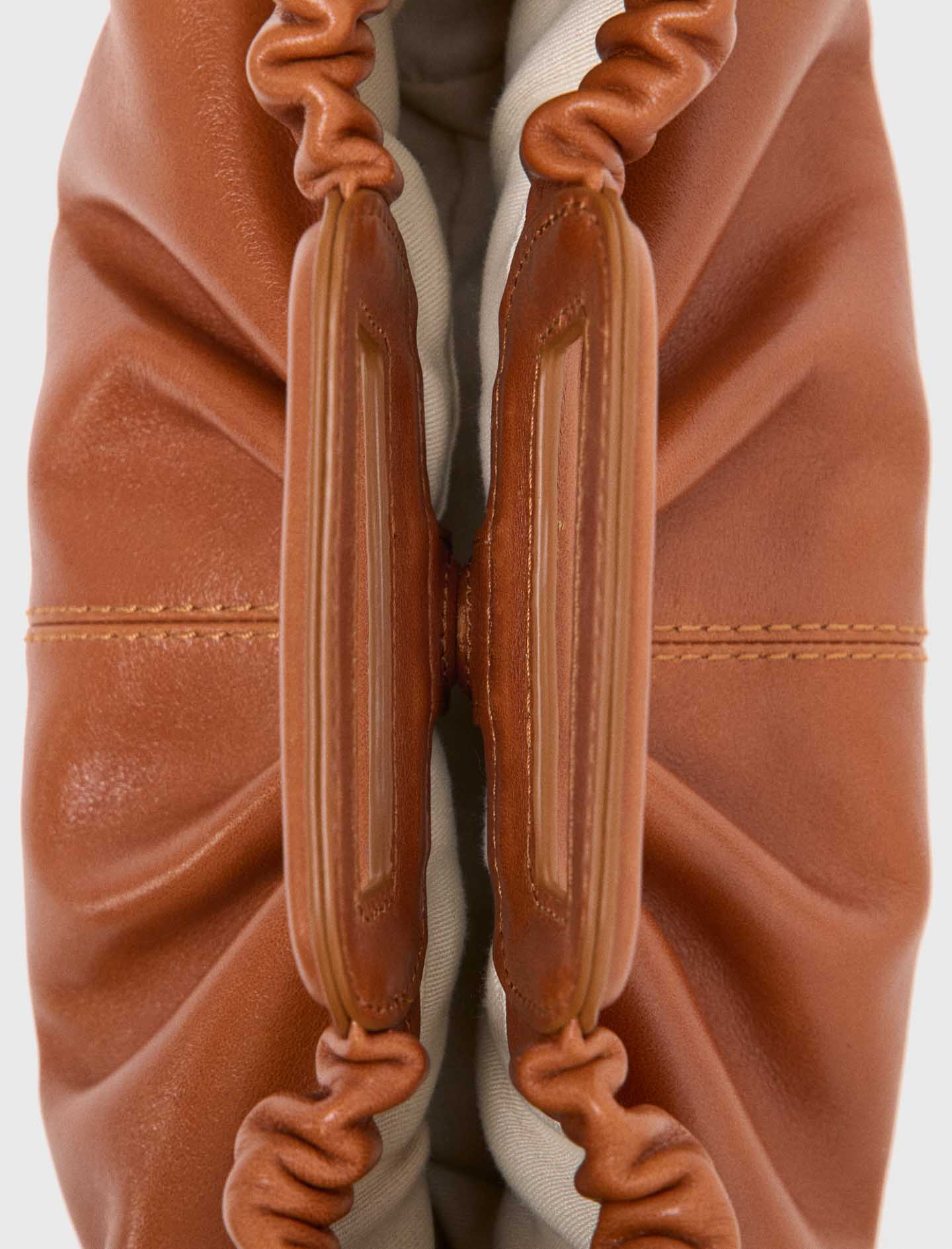 Clutch Milpli de cuero liso