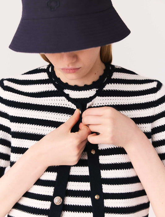 Cárdigan corto de ganchillo