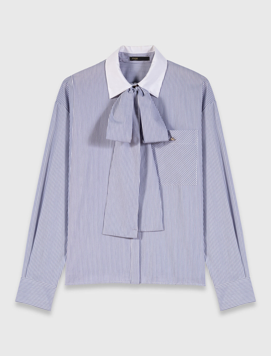 Camisa de rayas con cuello lavallière