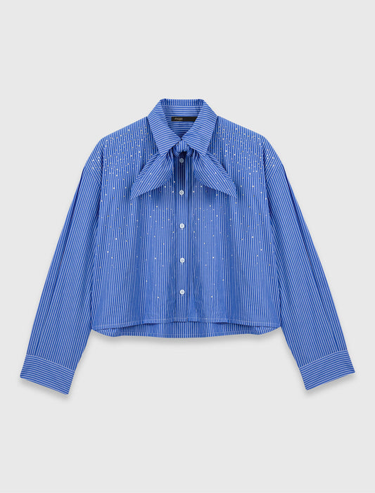 Camisa con pañuelo desmontable