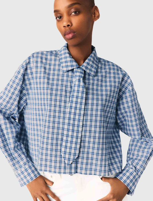 Camisa strass y corbata extraíble