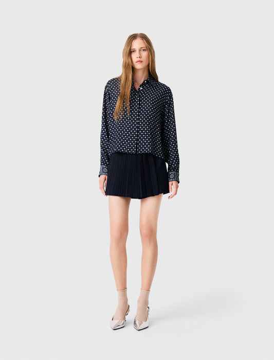 Camisa estampada con pedrería