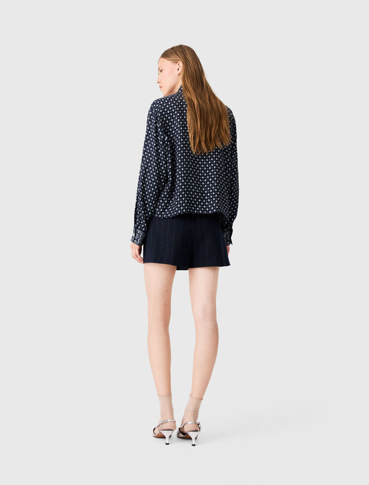Camisa estampada con pedrería