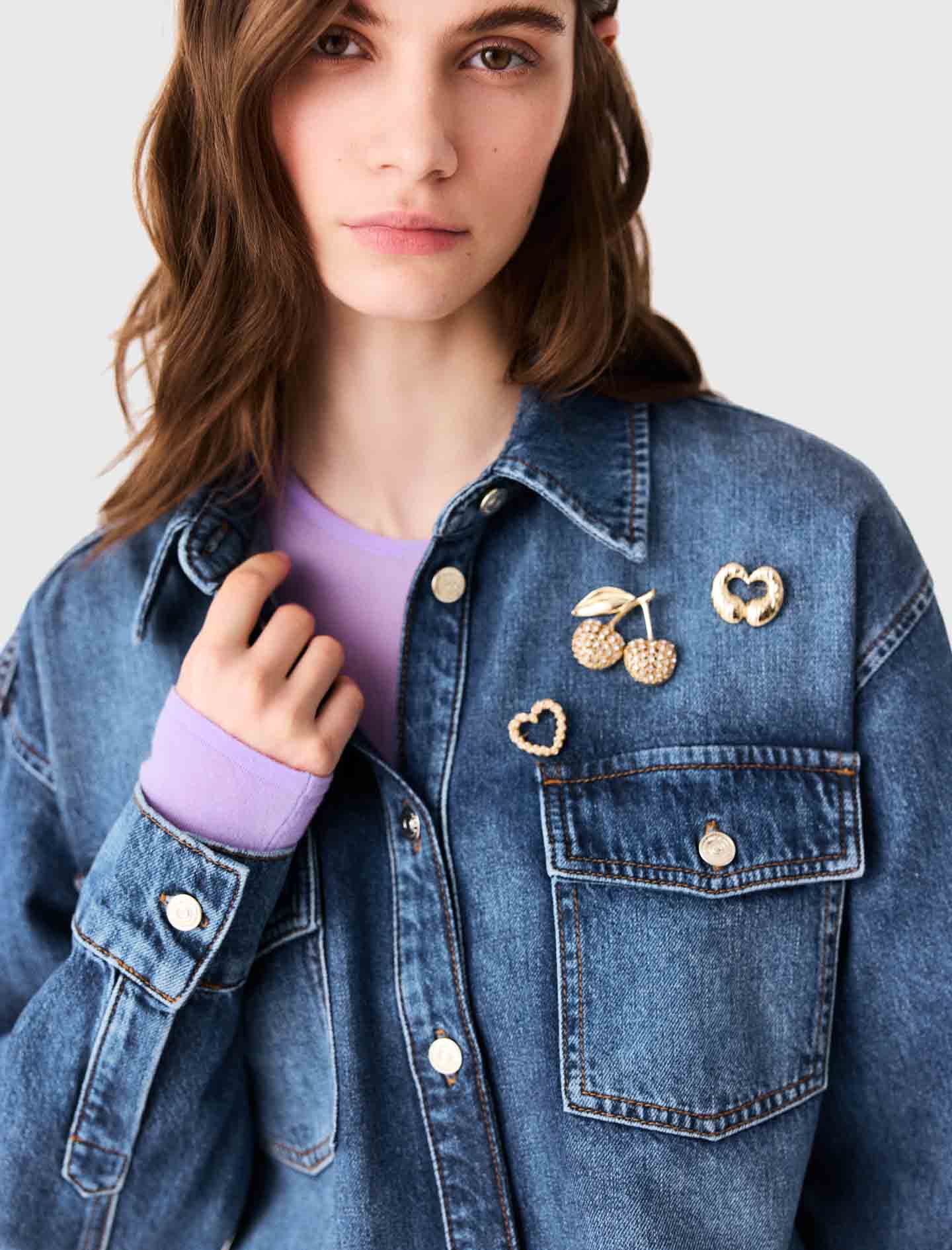 Camisa vaquera con broches