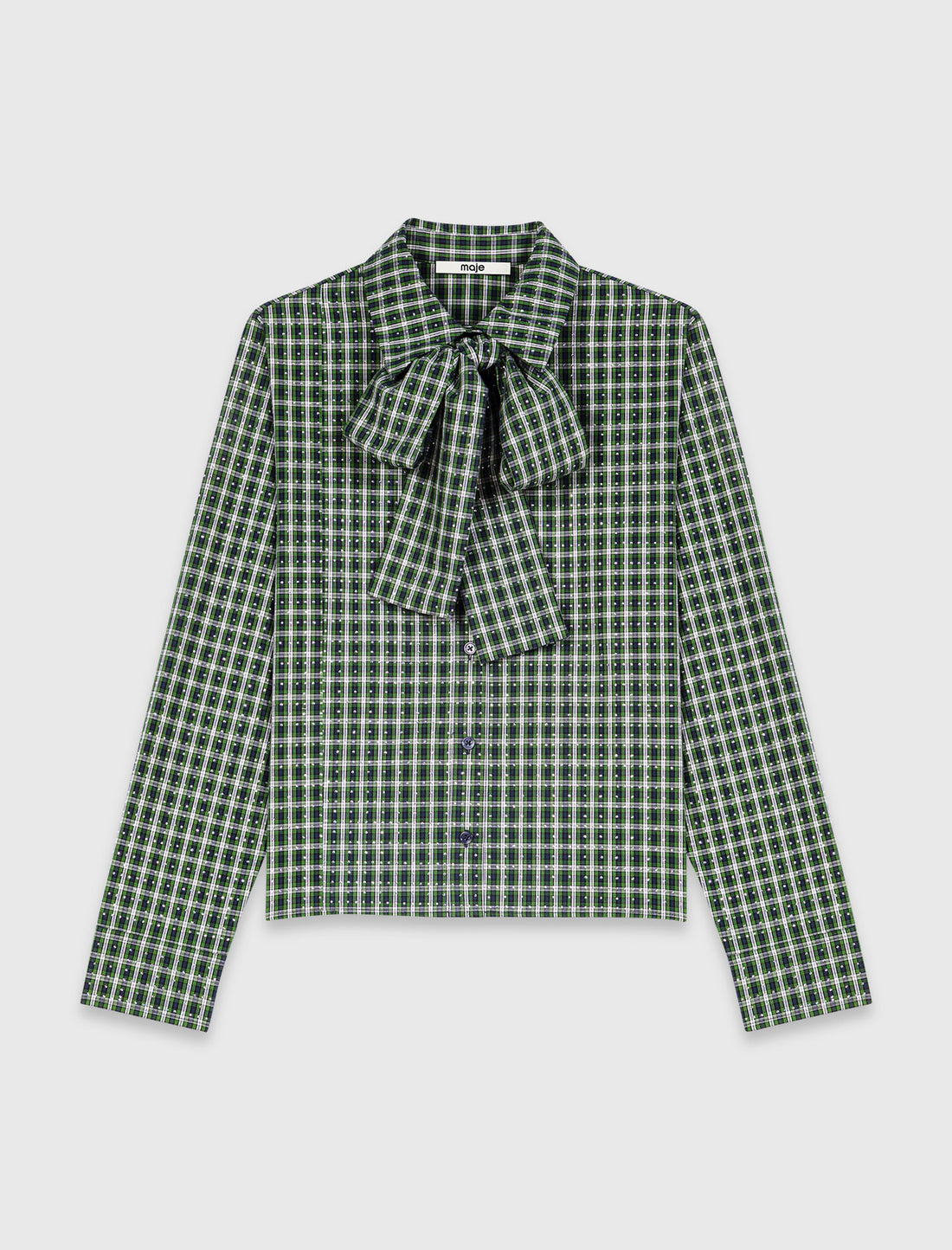 Camisa con pedrería y corbata