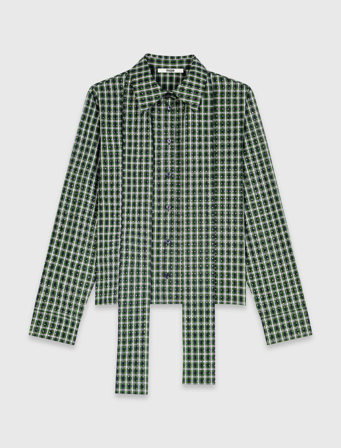Camisa con pedrería y corbata