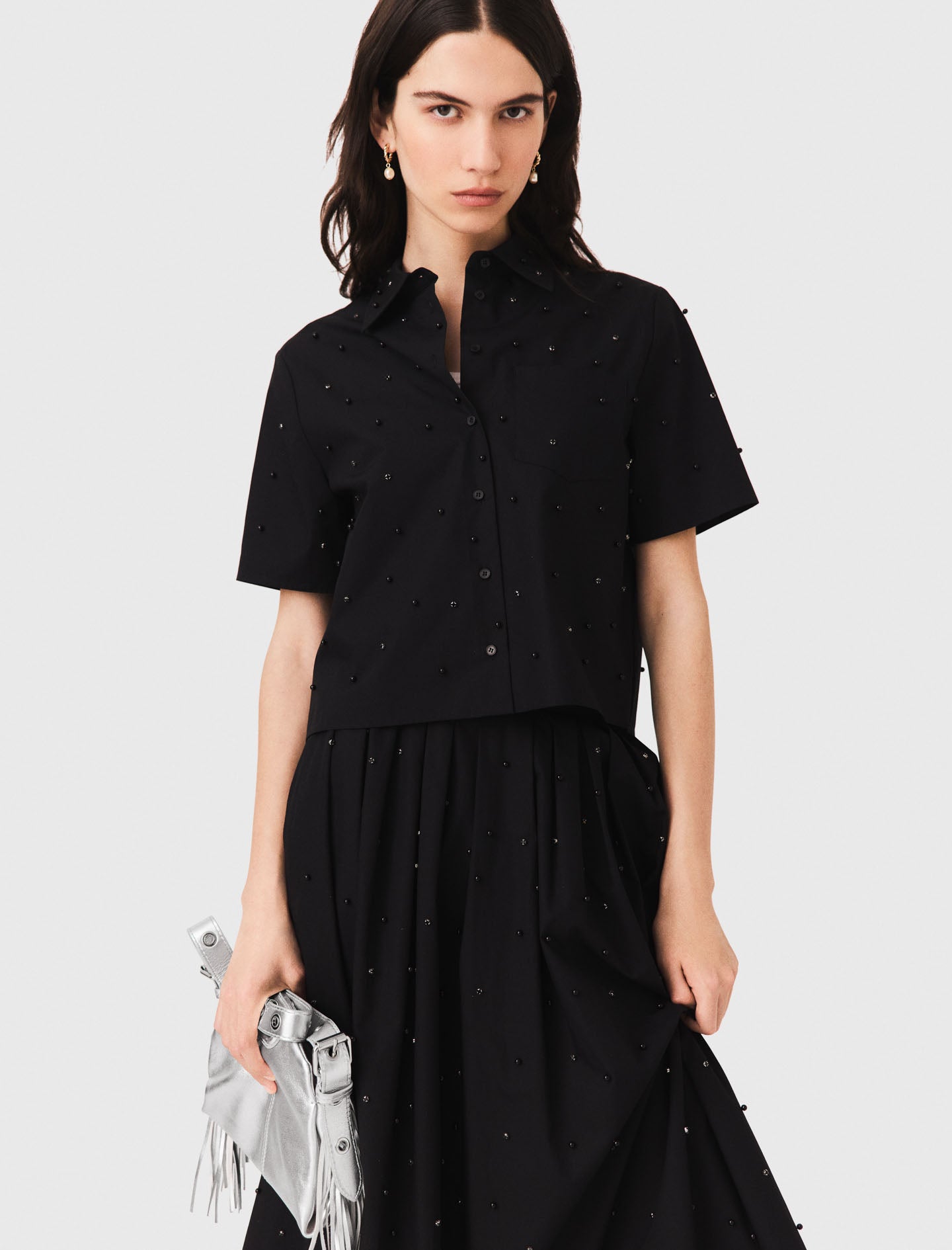 Camisa con strass y perlas