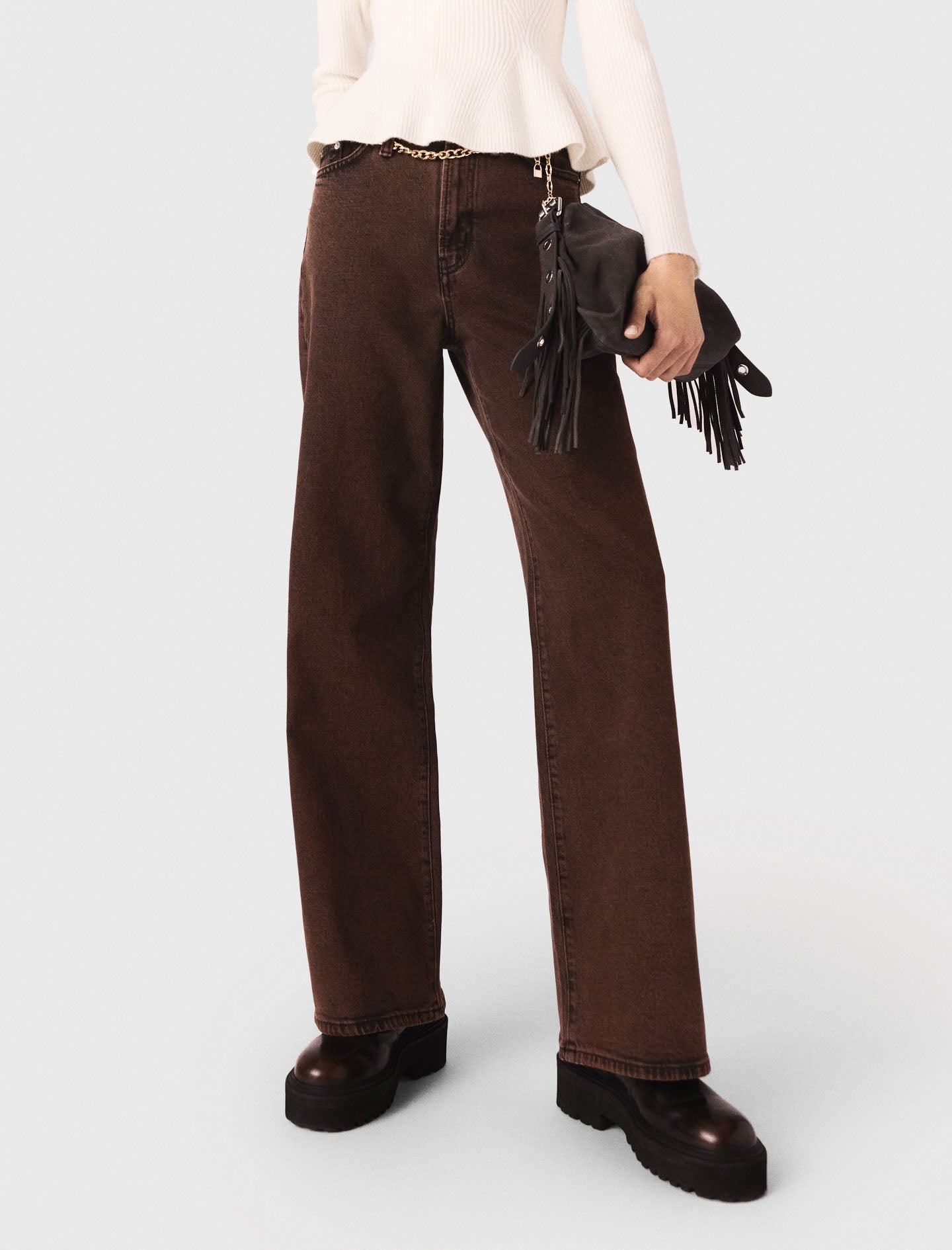 Vaquero bootcut con cadena