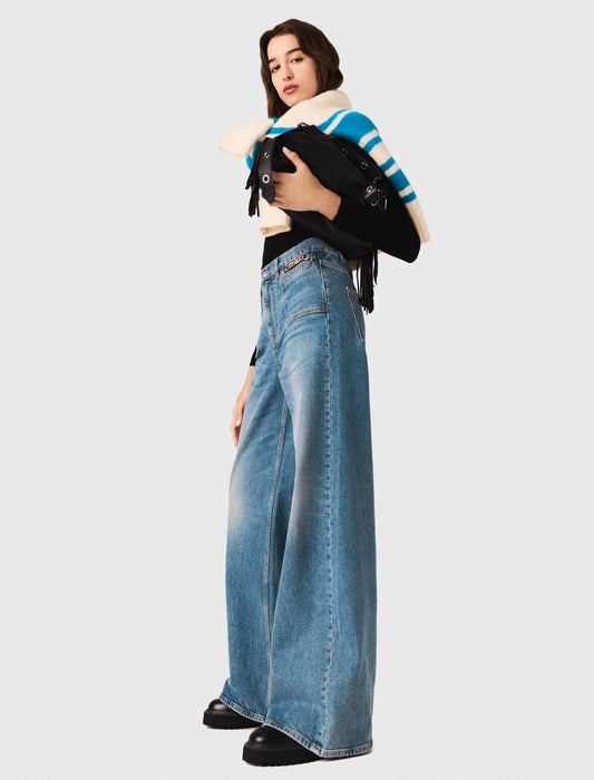 Vaquero acampanado con cadena