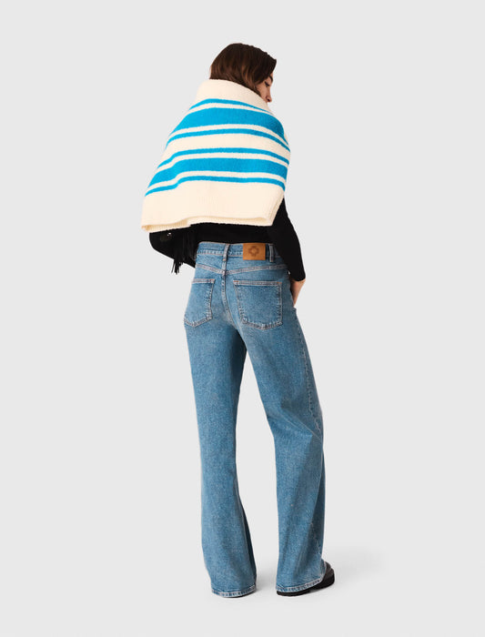 Vaquero acampanado con cadena