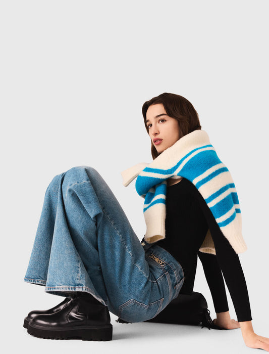 Vaquero acampanado con cadena