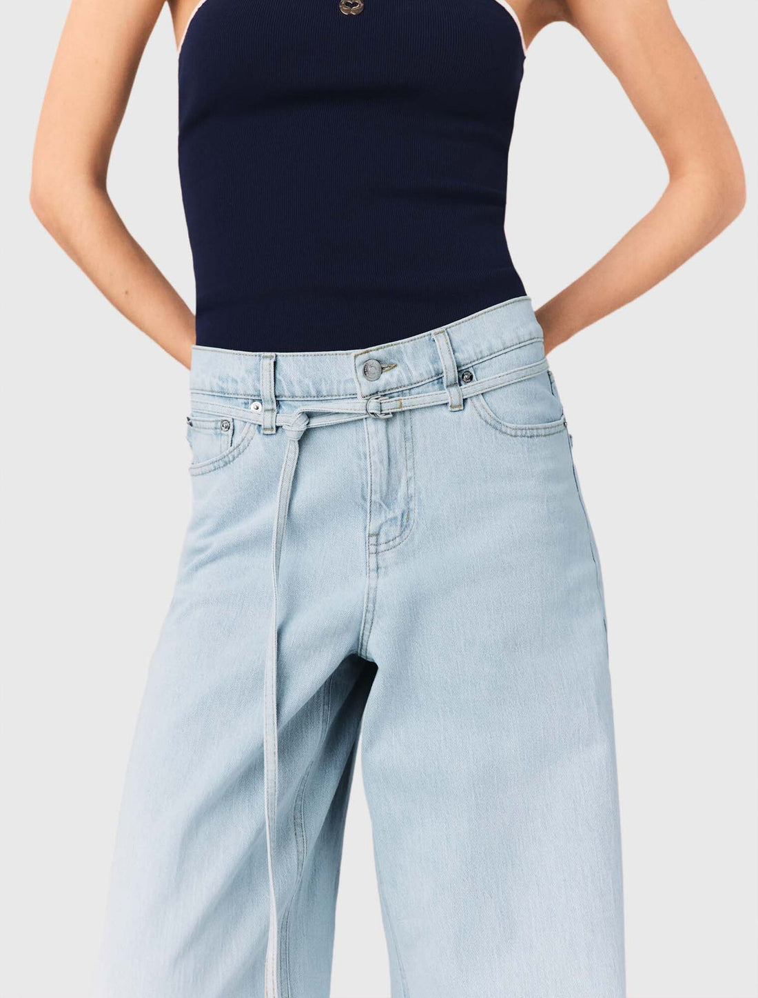 Vaquero ancho con strass