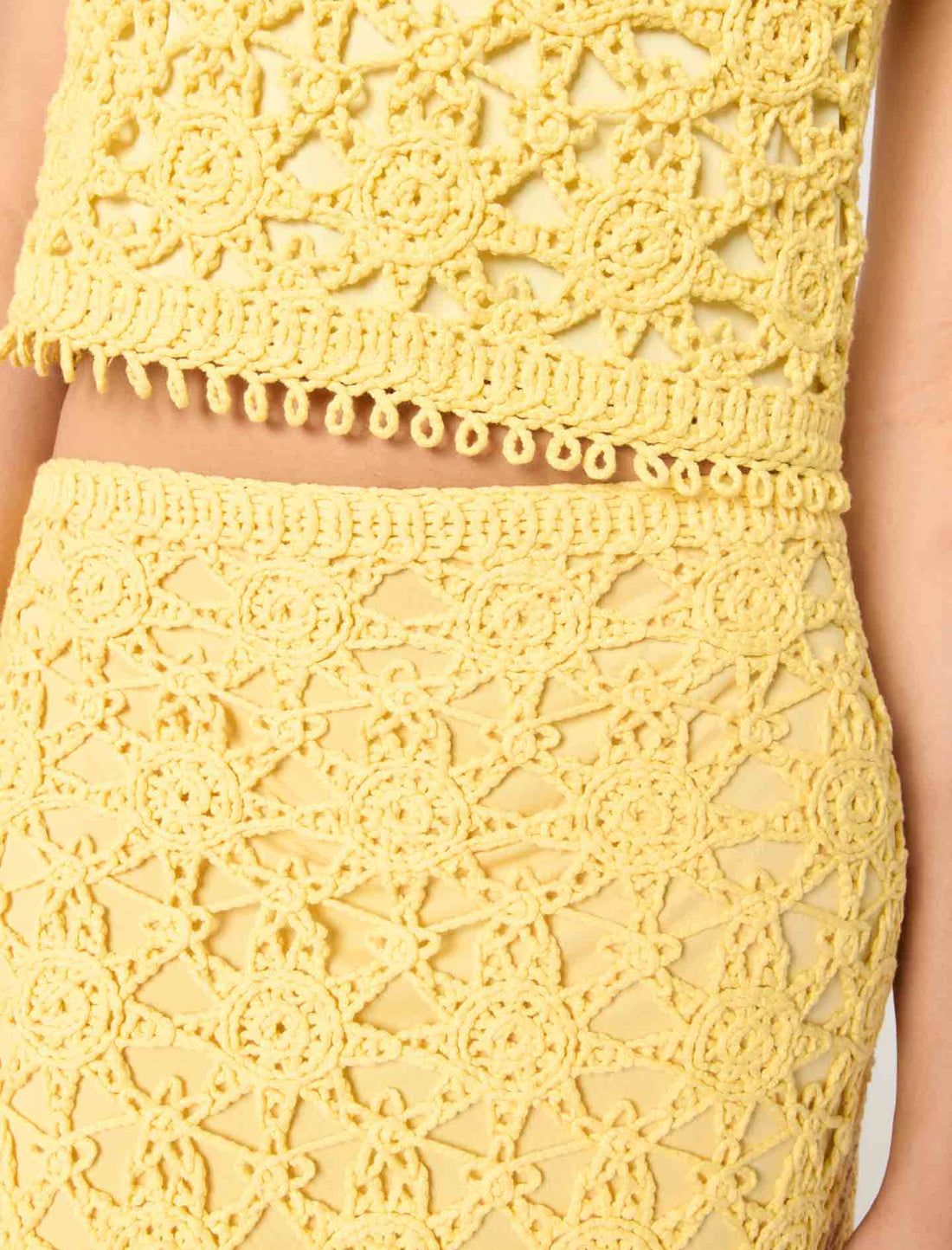 Falda larga de ganchillo