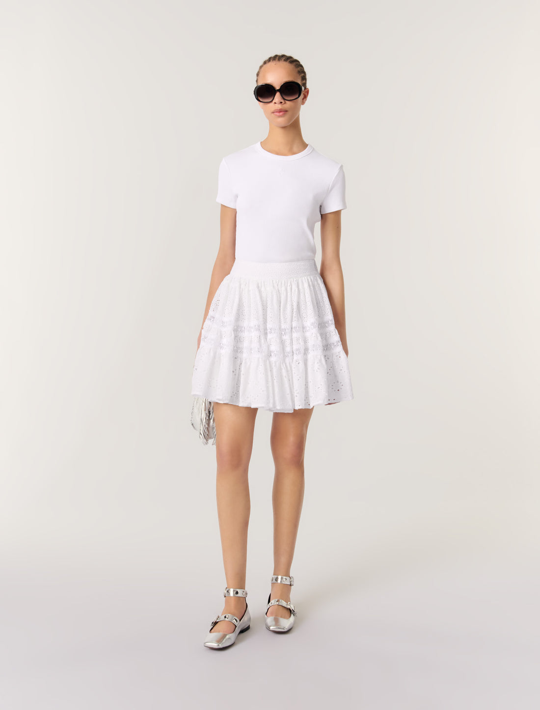 Falda corta bordada