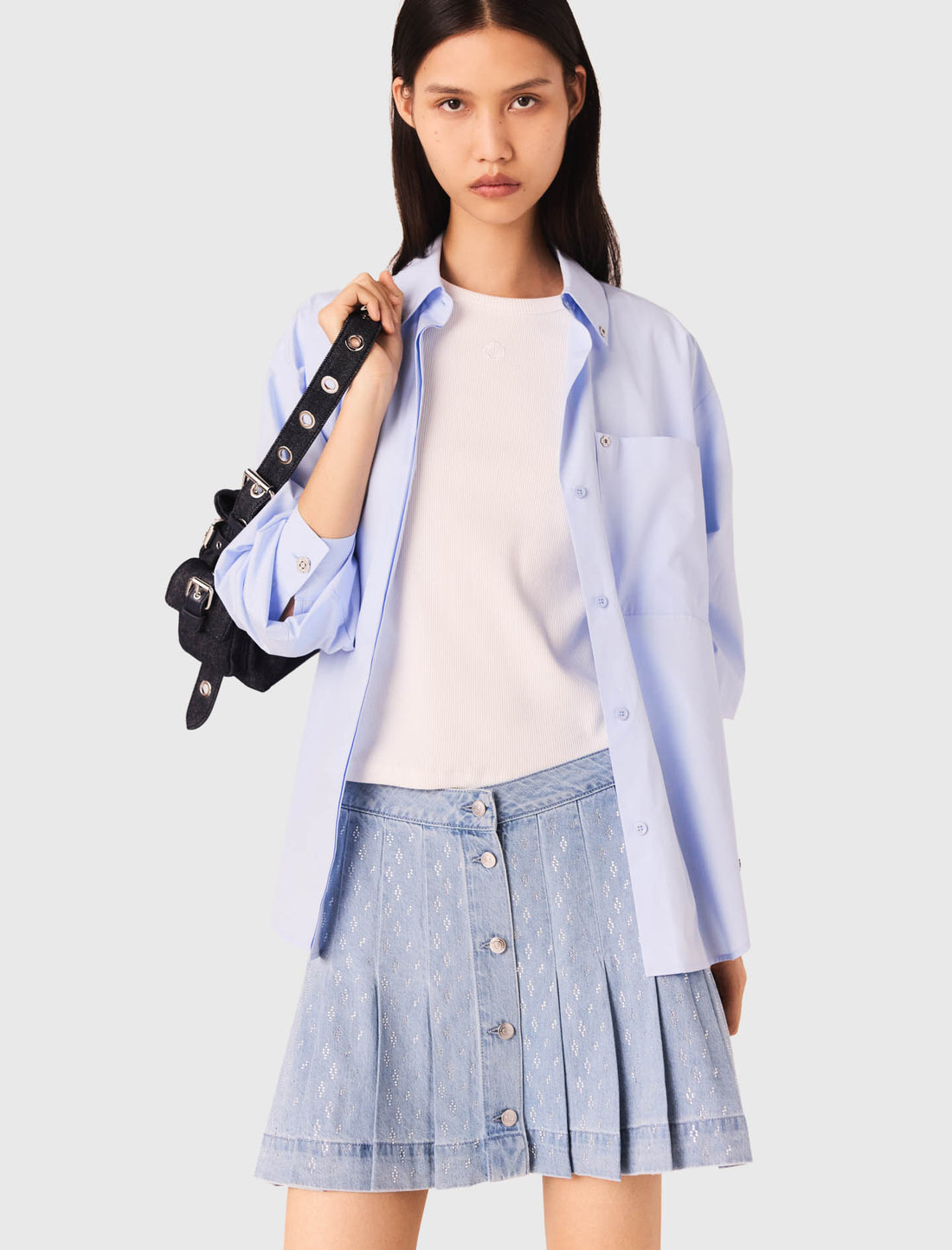 Falda plisada de denim con strass