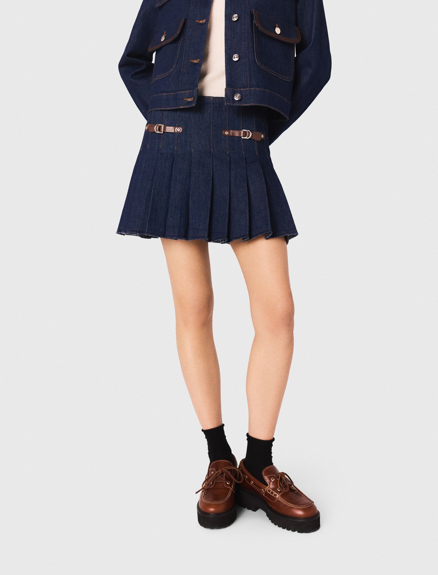 Falda corta de denim con forro