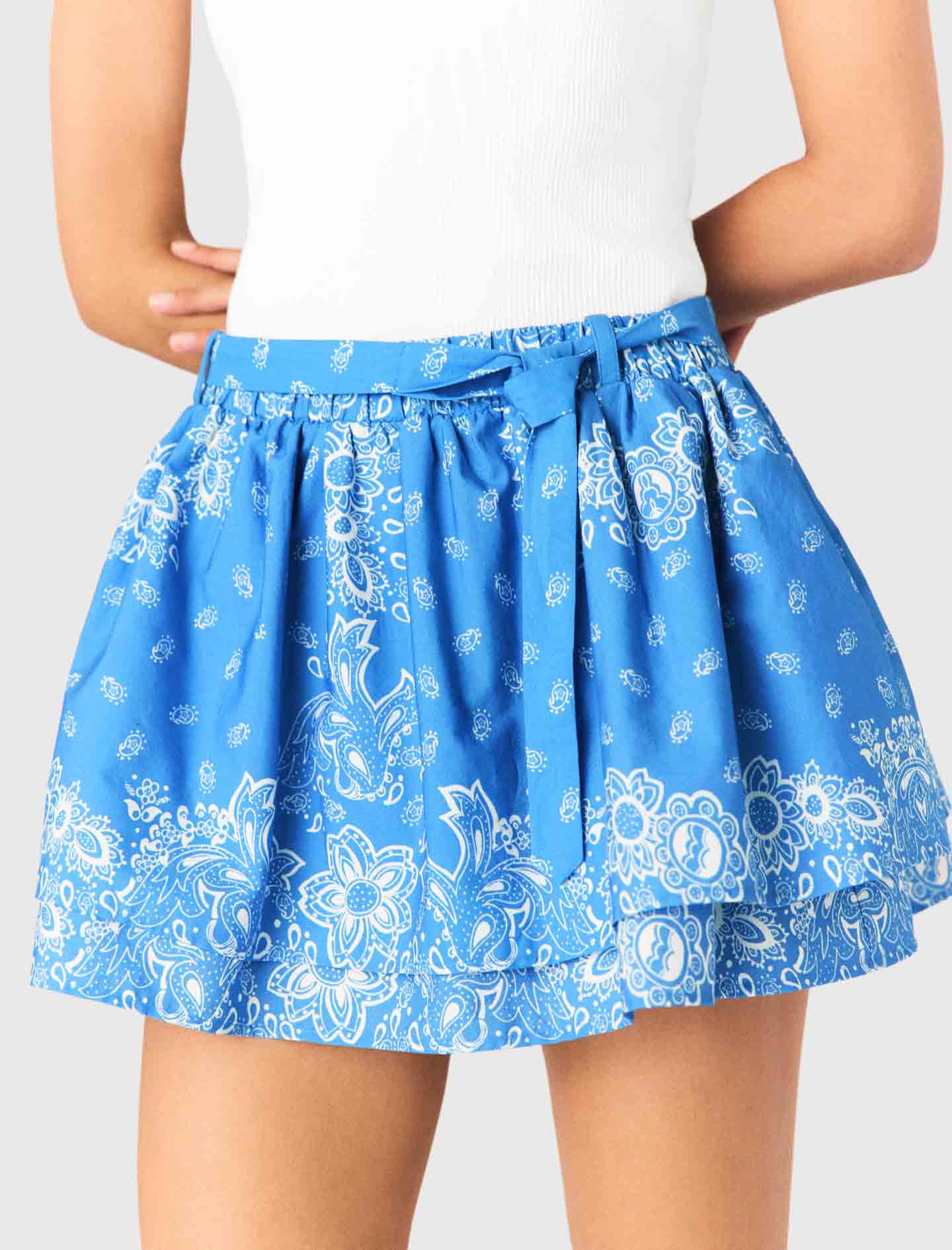 Falda con volantes estampada