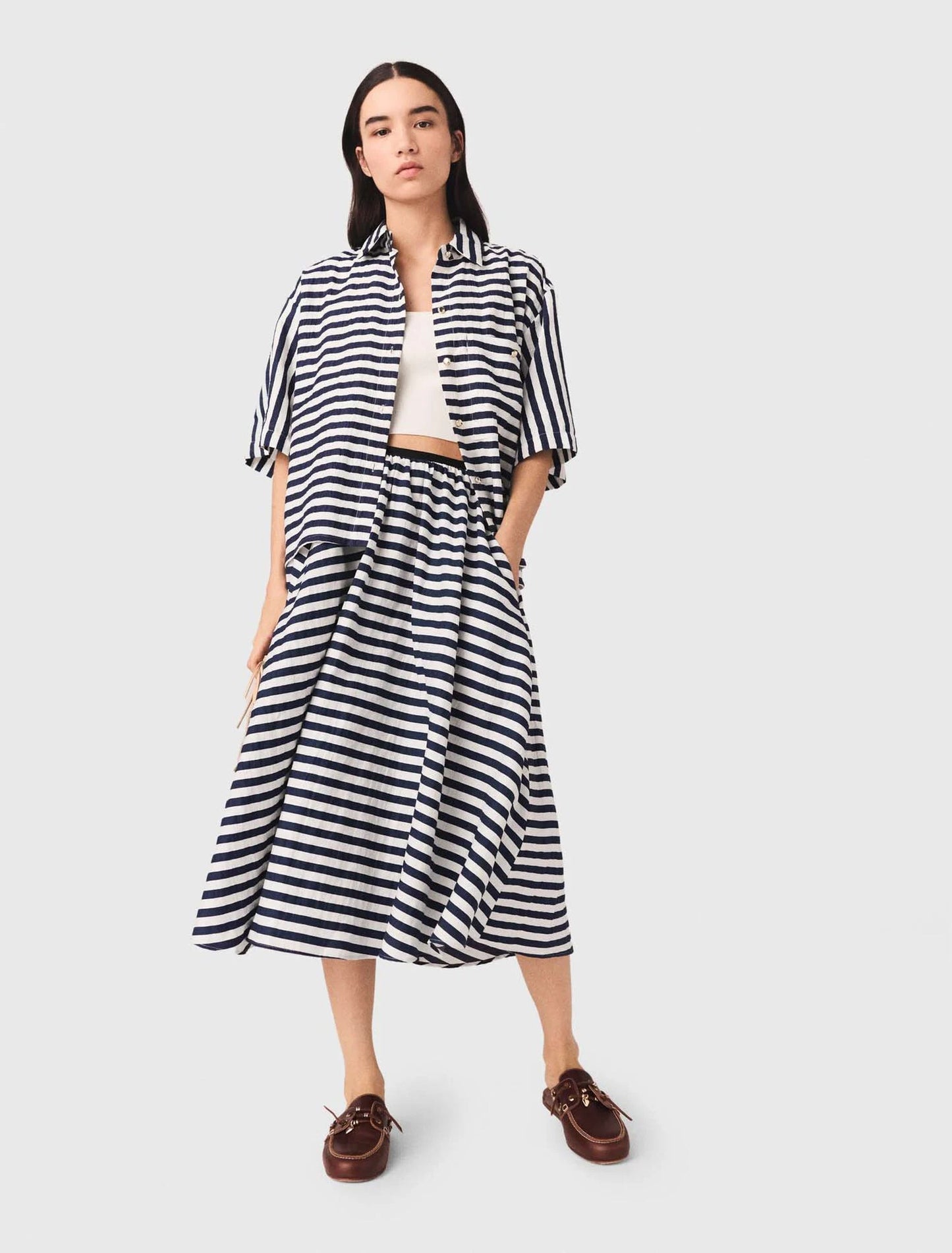 Falda semilarga de mezcla de lino