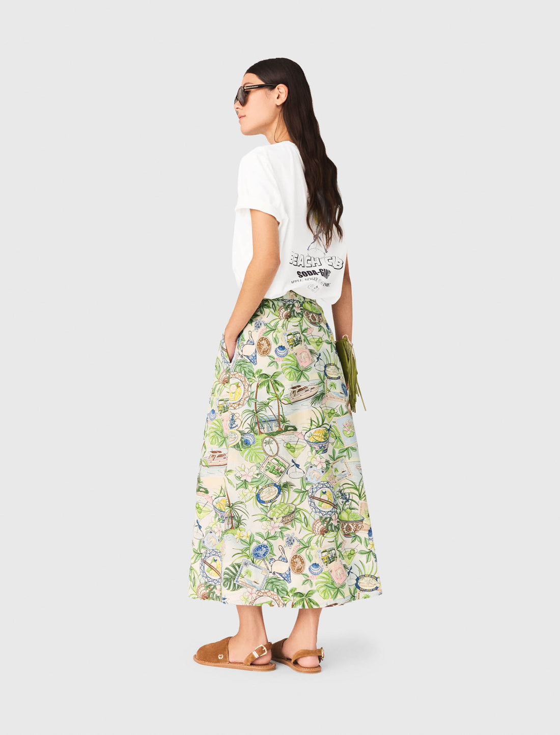 Falda larga estampada y short