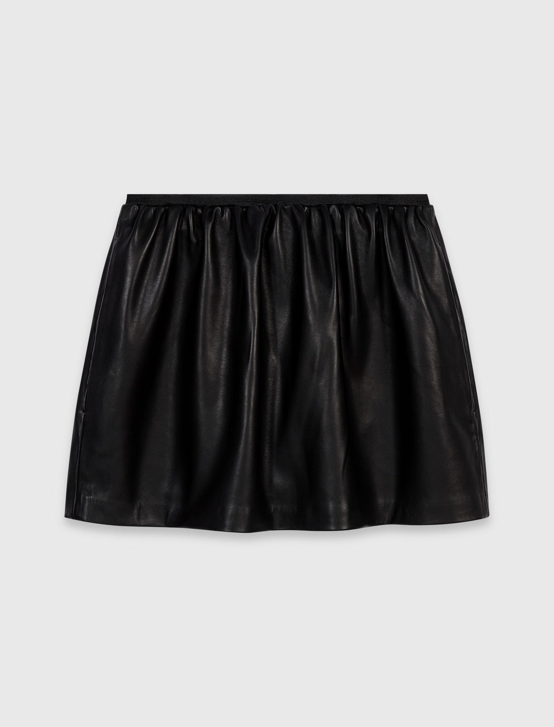 Falda corta de cuero