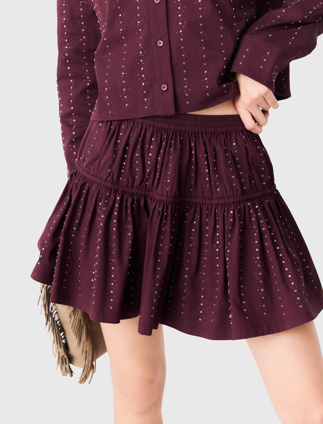 Falda corta de algodón con strass