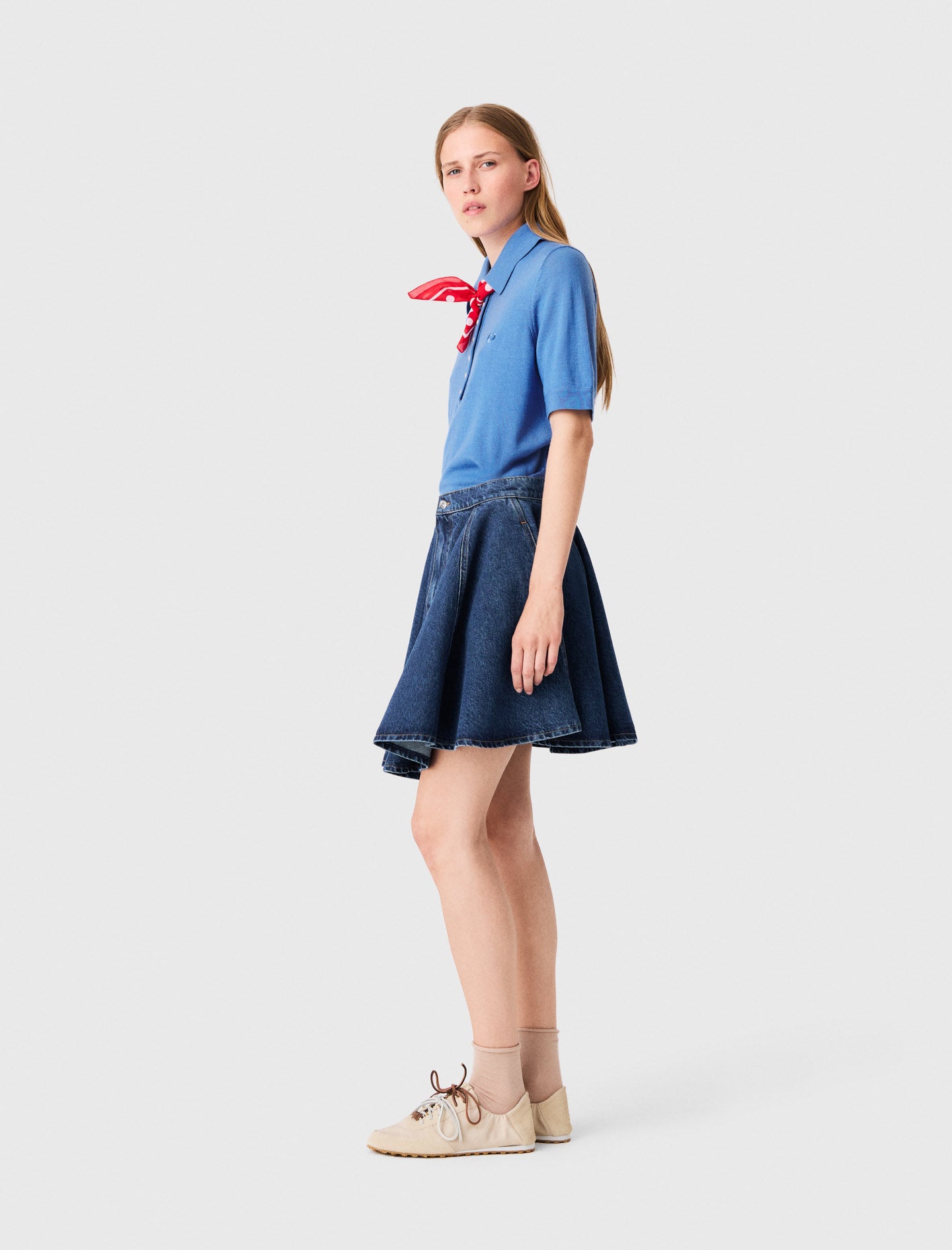Falda corta evasé en denim