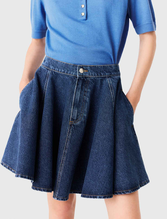 Falda corta evasé en denim