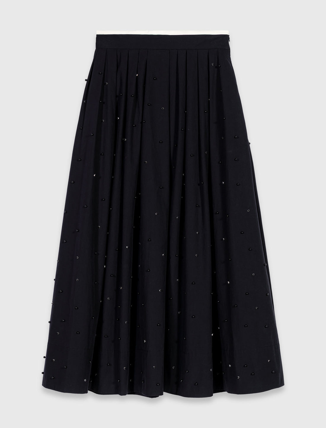 Falda larga con strass y perlas