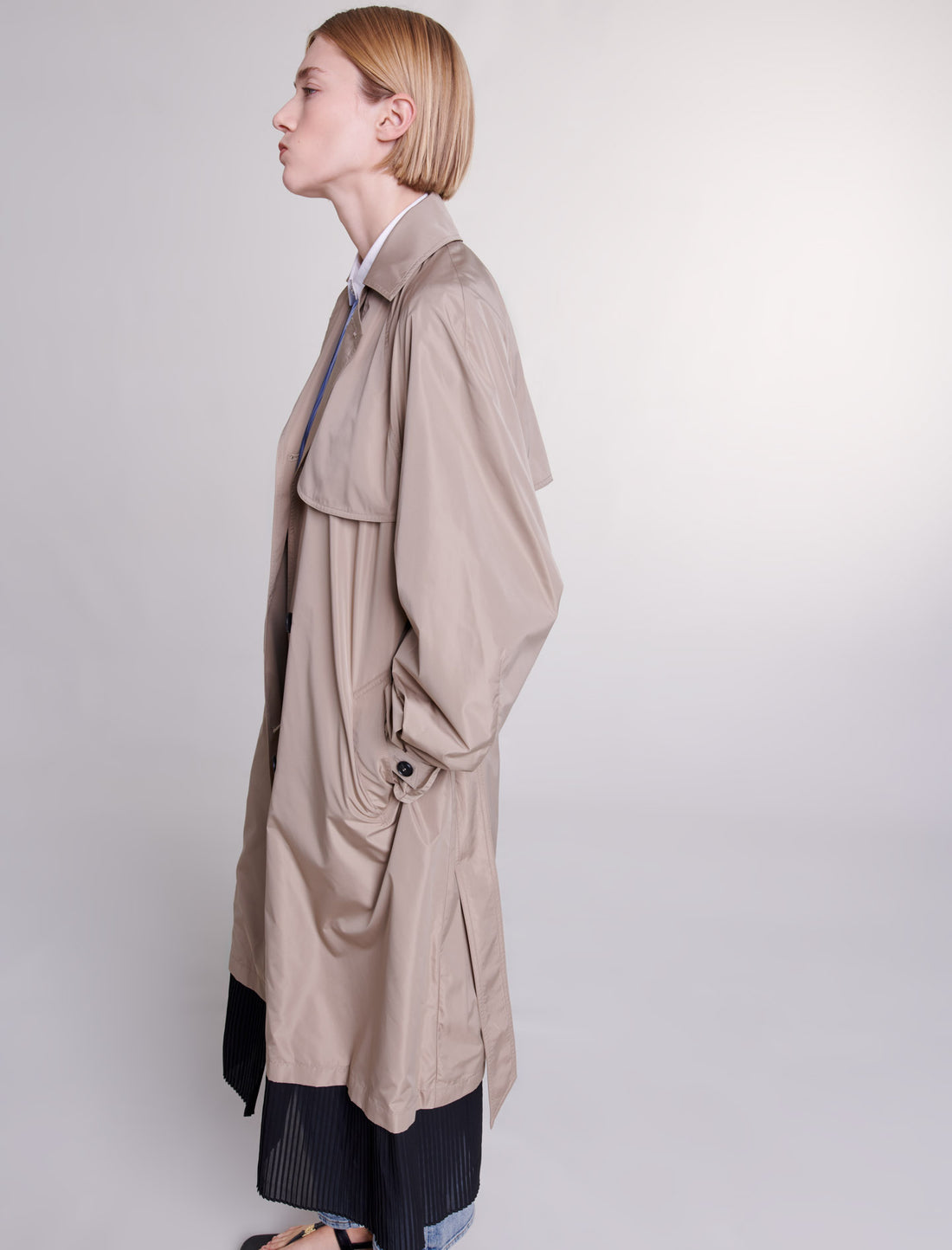 Gabardina en contraste