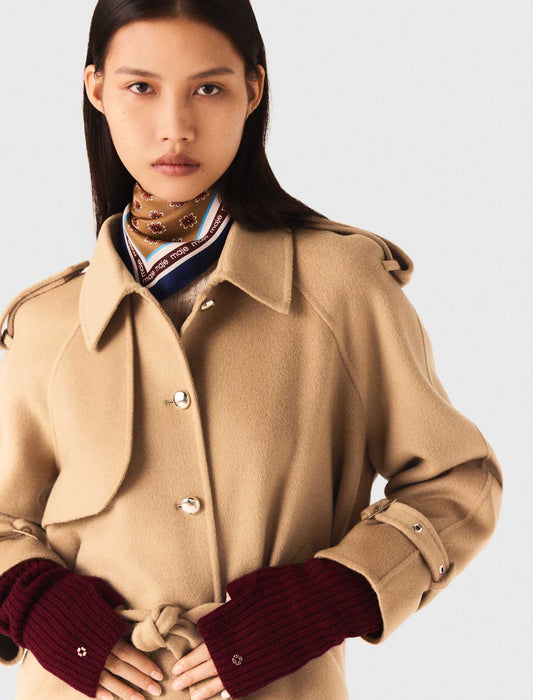 Abrigo corto reversible