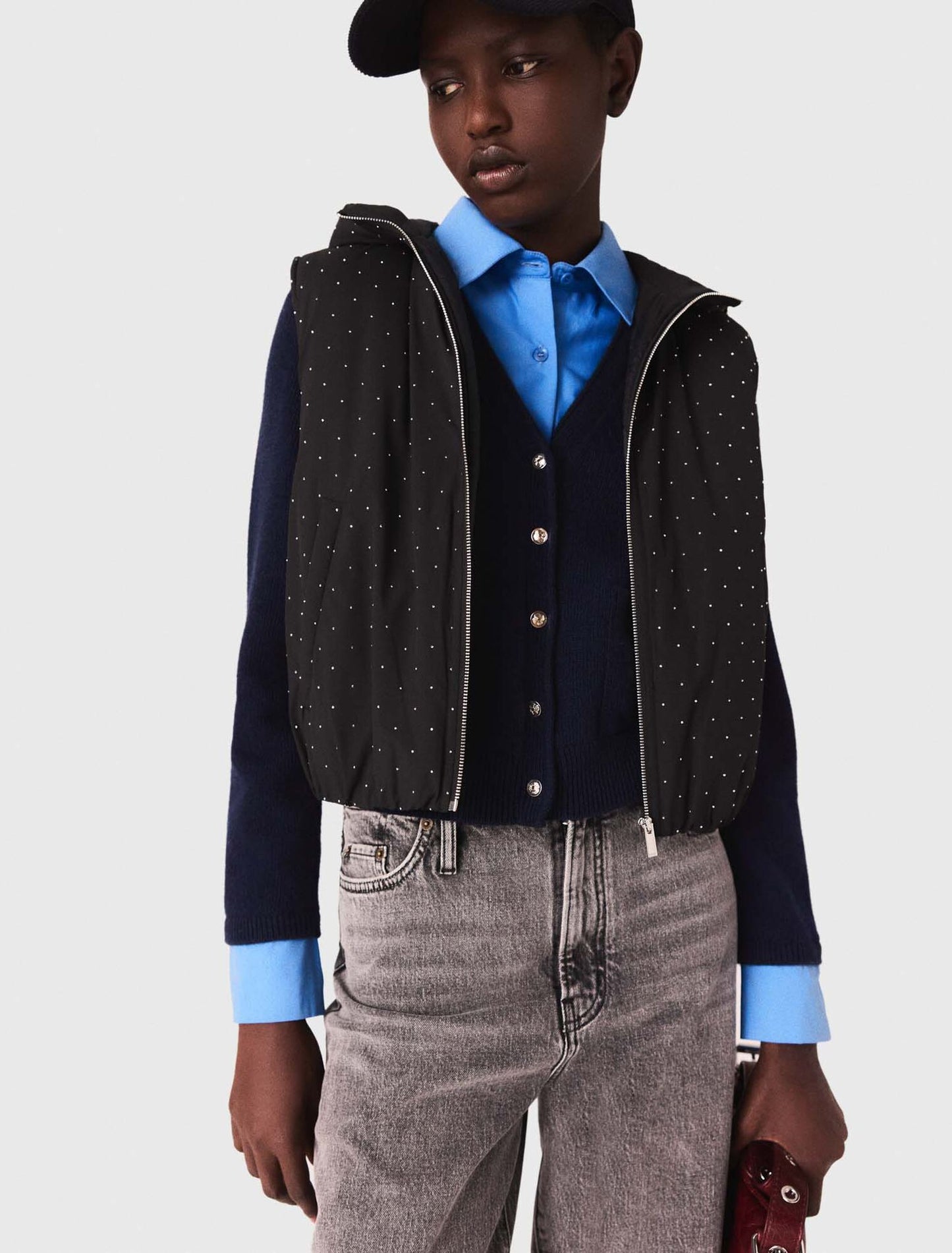 Plumífero sin mangas con strass