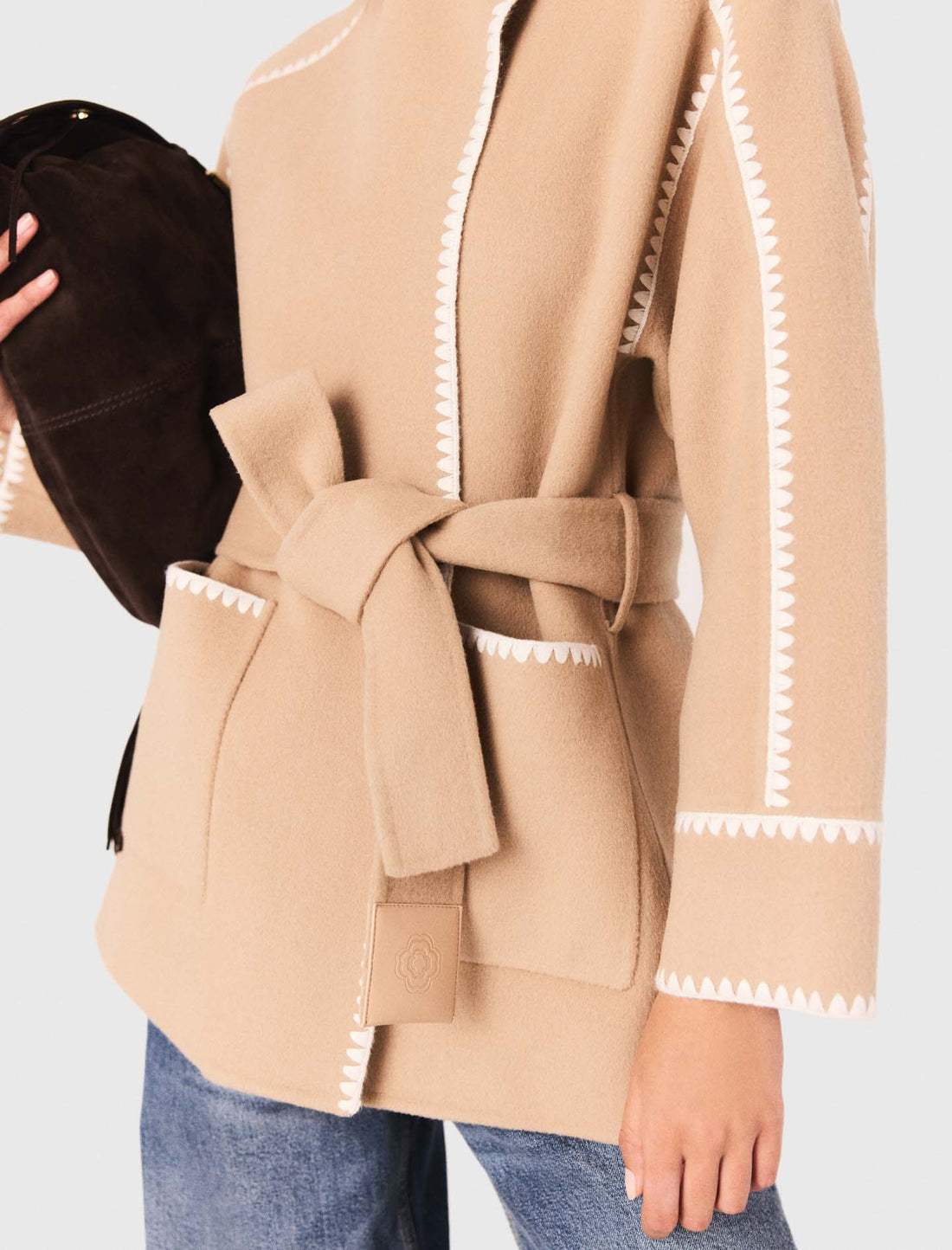 Abrigo corto reversible